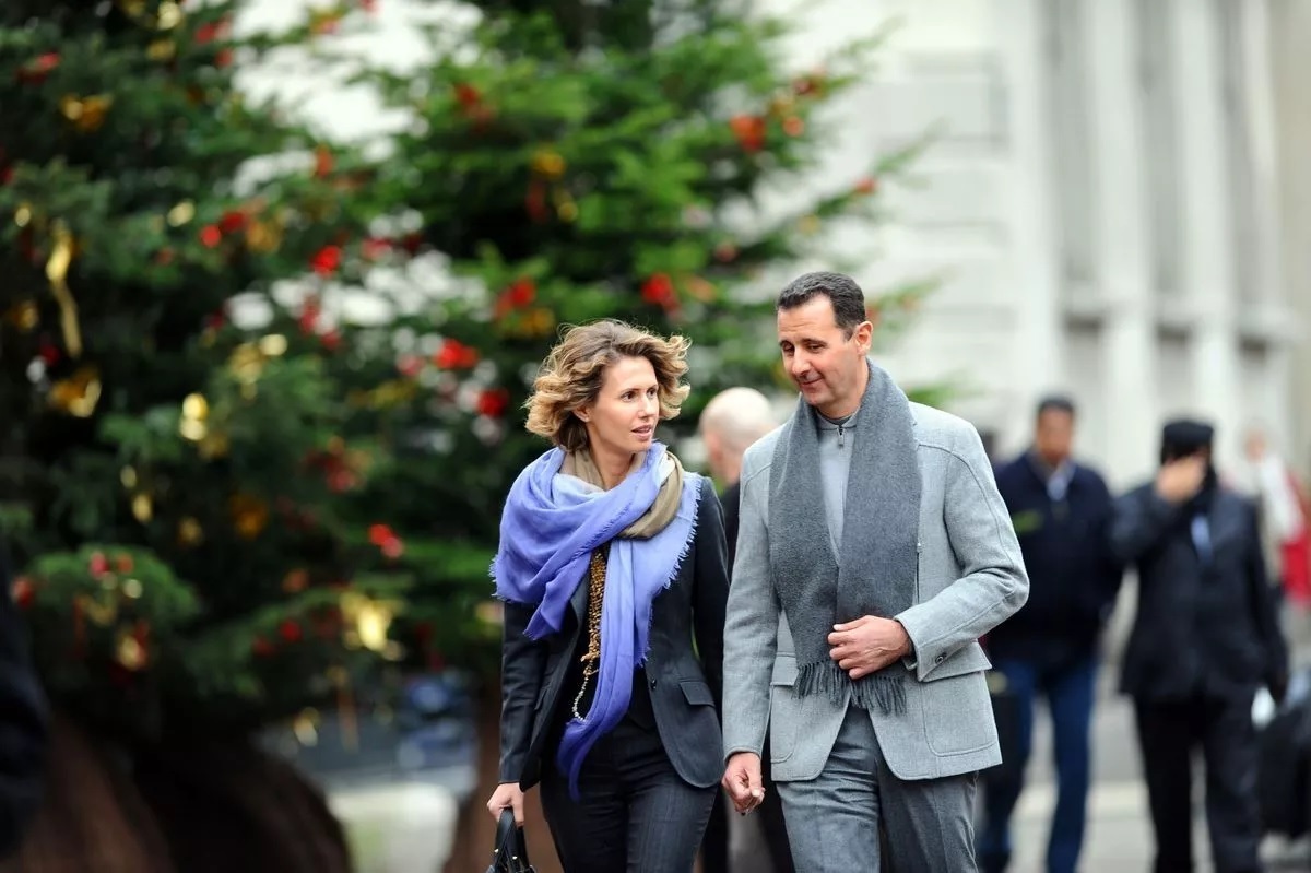 Что мы знаем о британской жене Асада, находящейся в «золотой клетке», и почему ее не приветствуют в Великобритании