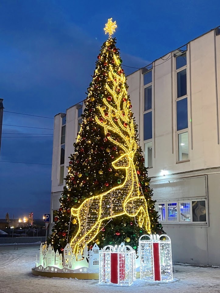 Новогодний Мурманск в фотографиях! Праздничные украшения, ёлки, инсталляции. Для новогоднего настроения!