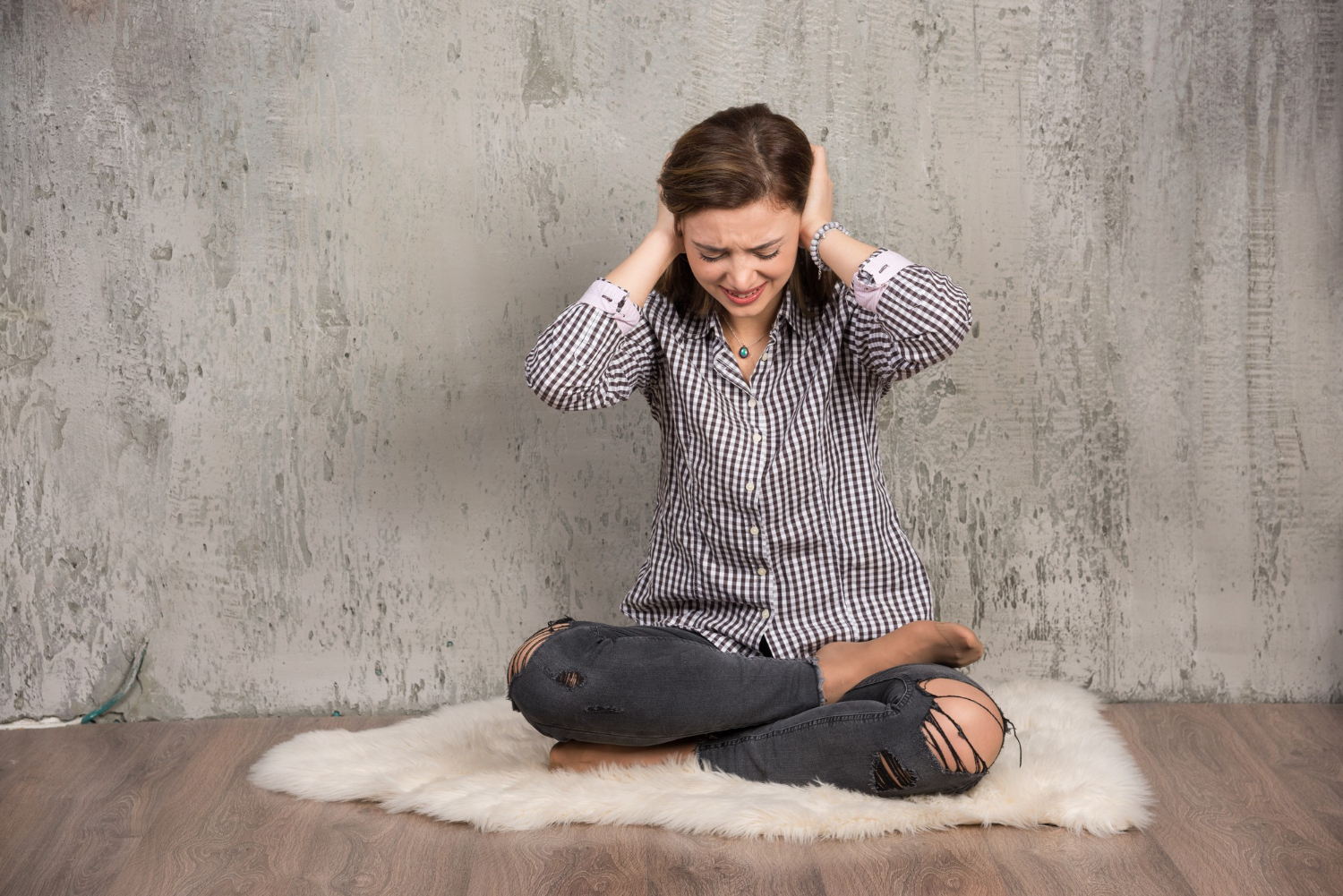 Мужчина 3 года боролся с шумными соседями вместо полиции — и получил за это премию Правительства Москвы