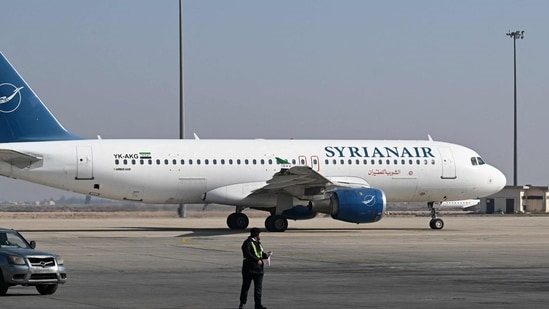 Аэропорт Дамаска приветствует первый международный рейс после смены режима в стране