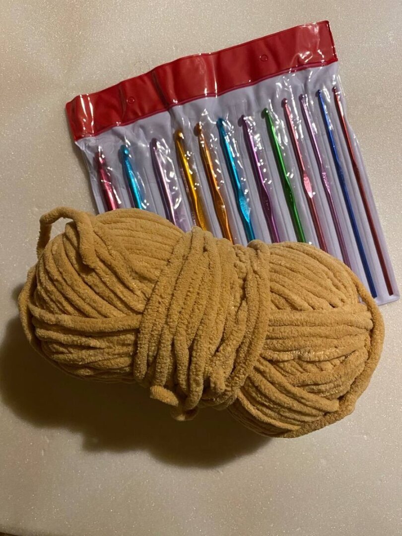 Подработки через приложение, выращивание авокадо, и увлечение вязанием