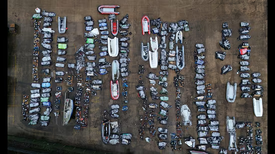 Гибель мигранта при попытке пересечь Ла-Манш, чтобы попасть в Великобританию