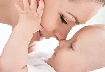 Помощь матерям-одиночкам: пособия и льготы. Выплаты матерям-одиночкам в 2025 году: какие положены и как их получить.