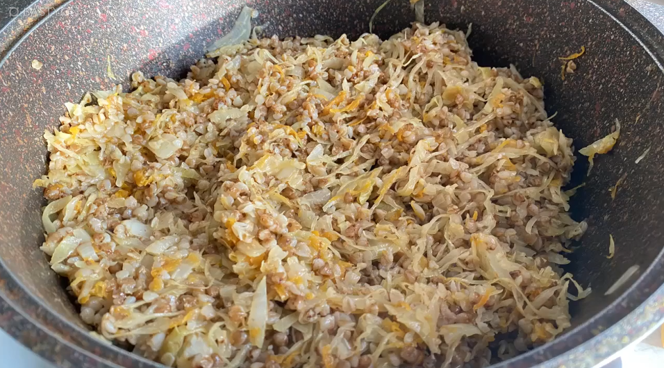 Гречка с овощами. И в пост, и на каждый день, очень вкусно, без заморочек.