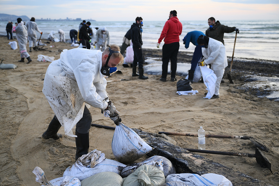 Не царское это дело – за собой грязь убирать. Кто виноват в черноморской катастрофе.