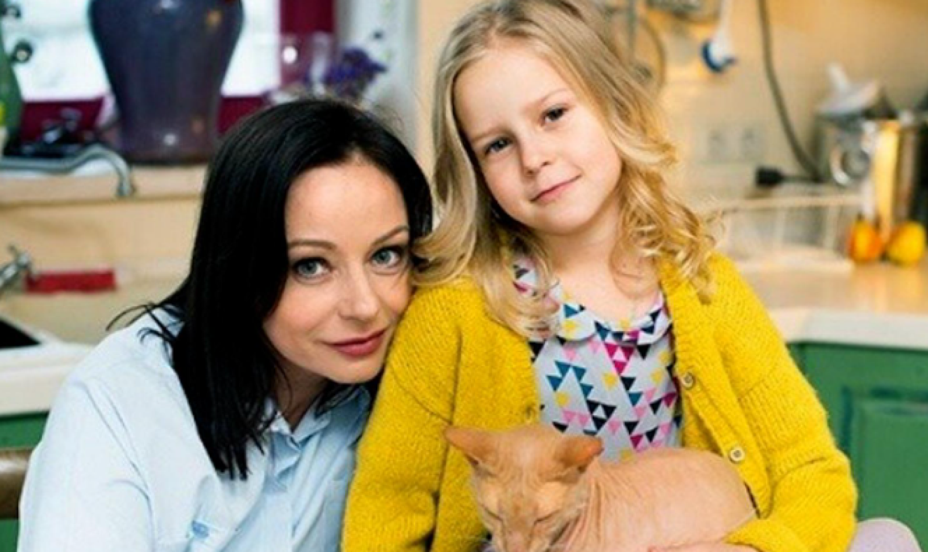 Дети Евгении Добровольской. Как складывается их судьба?