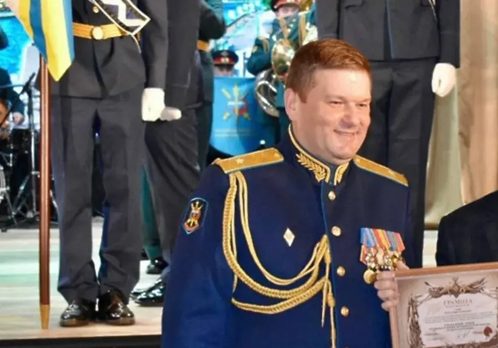 От коррупции к фронту: экс-генерал Огиенко готов служить рядовым в зоне СВО