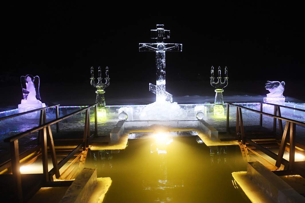 Крещенский сочельник 18 января 2025 года : строгие запреты и мистические приметы.Крещенские купания