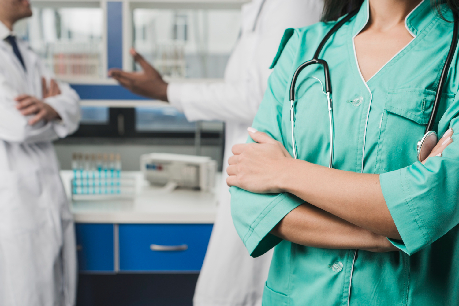 Любой теперь может прикрепиться к московским поликлиникам: суд официально разрешил