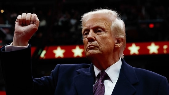 Распоряжения Трампа соответствуют обещаниям отменить защиту трансгендеров