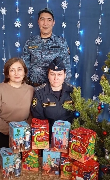 «Новогоднее чудо», где любой желающий может стать волшебником и сотворить сказку для нуждающихся детей.