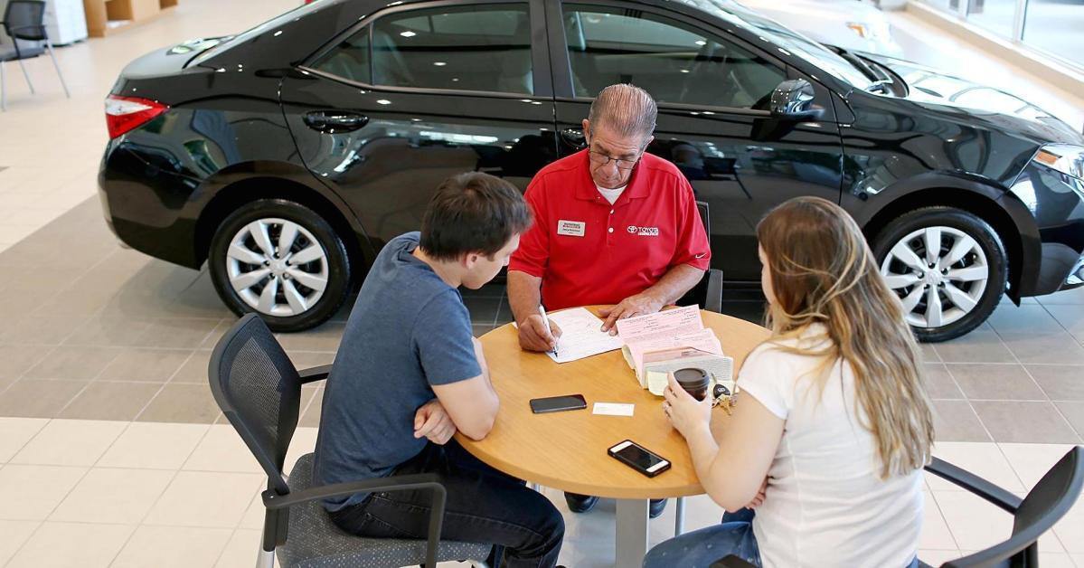 Будьте внимательны - банки стали навязывать "независимые гарантии" при выдаче автокредитов