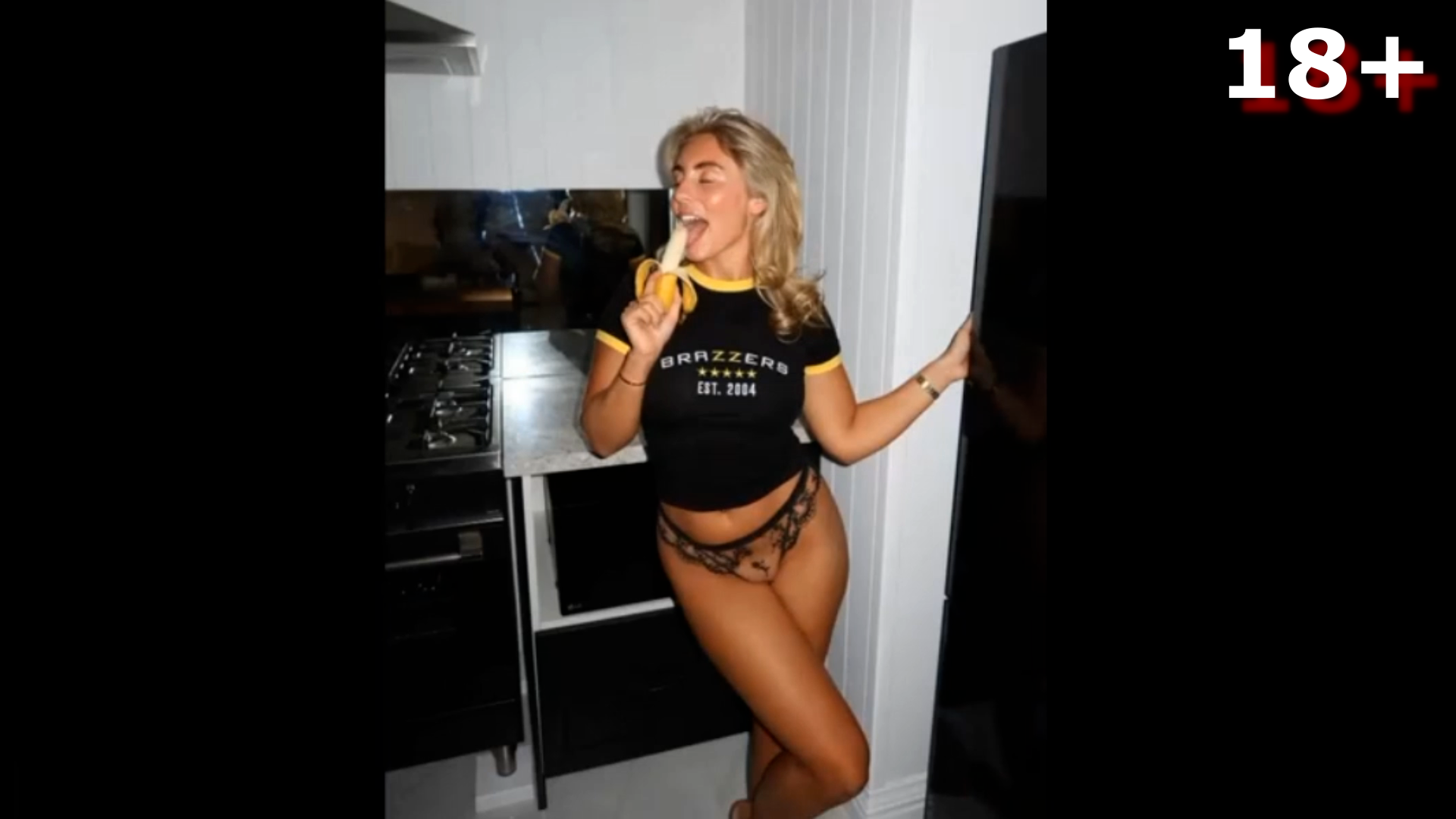 Екі ұзын аяқты лесбиянка