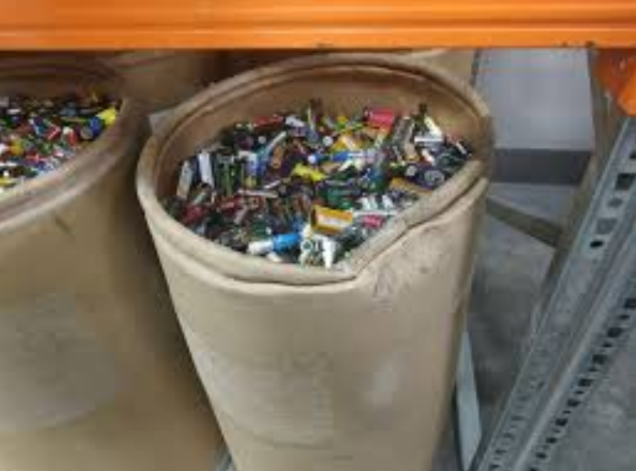 Избавляемся от «вечных химикатов». Австралия предлагает способ уничтожения ПФАС в аккумуляторах