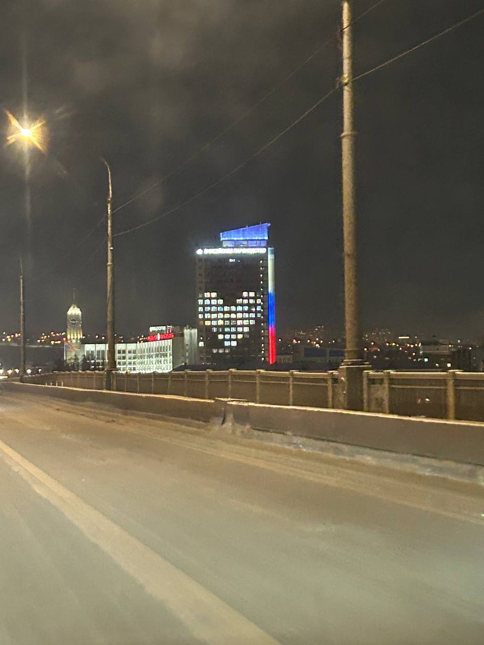 Зажглось огромное сердце. Имеет ли оно отношение к 14 февраля?