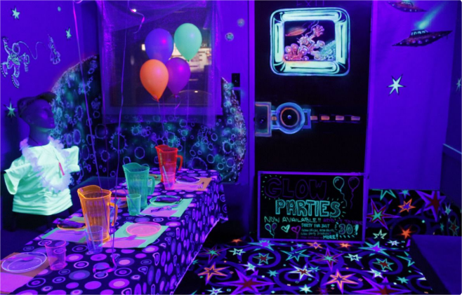 Давай поиграем! Мамы уверяют, что в детском центре снимают порно по ночам!