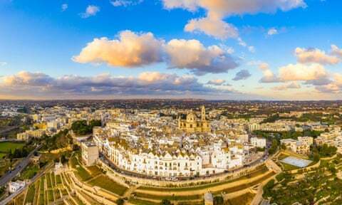 «Великолепный средневековый» город в Тоскане