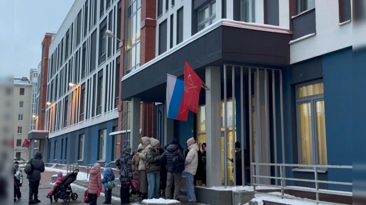 "Глаз за глаз" или Какого наказания заслуживают питерские насильники одноклассника по "тюремному ритуалу"