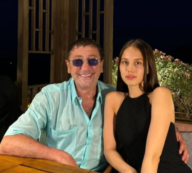 Григорий Лепс женится на 19 летней возлюбленной...она же еще ребёнок. Любовь или расчет?