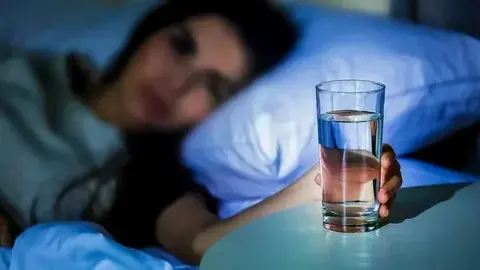Почему ночью лучше не пить воду