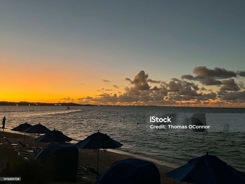 "Море волнуется раз: как пляжи становятся полем для Instagram<span style=