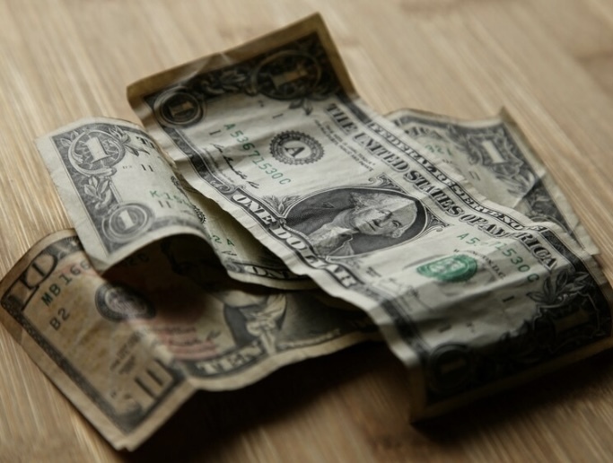 Все вопросы к ЦБ. Депутат Госдумы Никита Чаплин утверждает об отсутствии срока годности для долларовых купюр