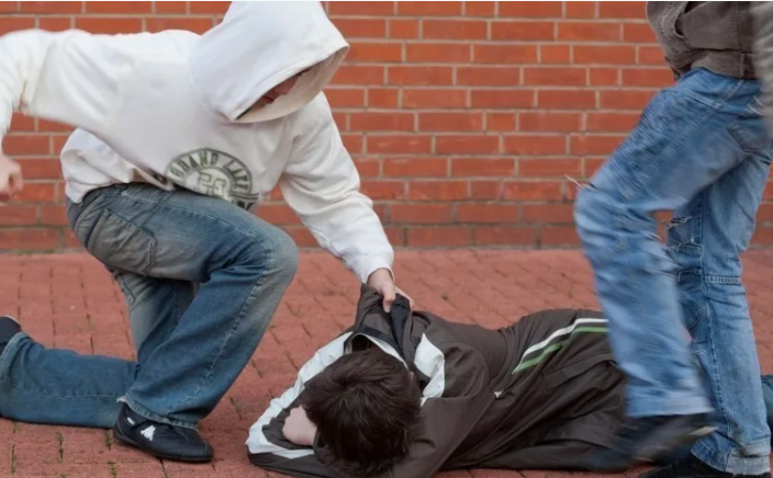 Откуда у людей жестокость? Где она прячется?