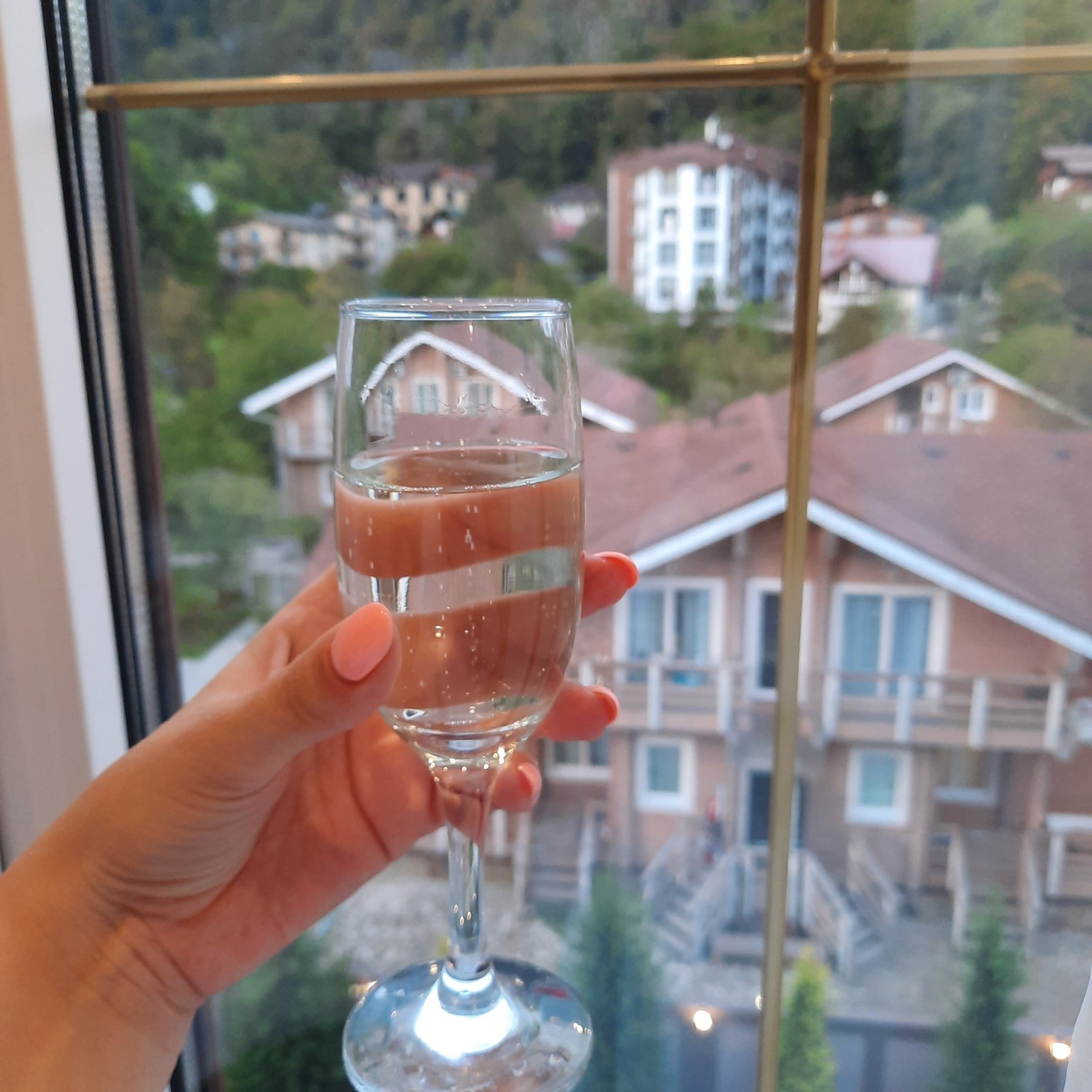 Говорят, что он уже не в моде. А мне все равно. Или 5 причин почему я люблю гель-лак.