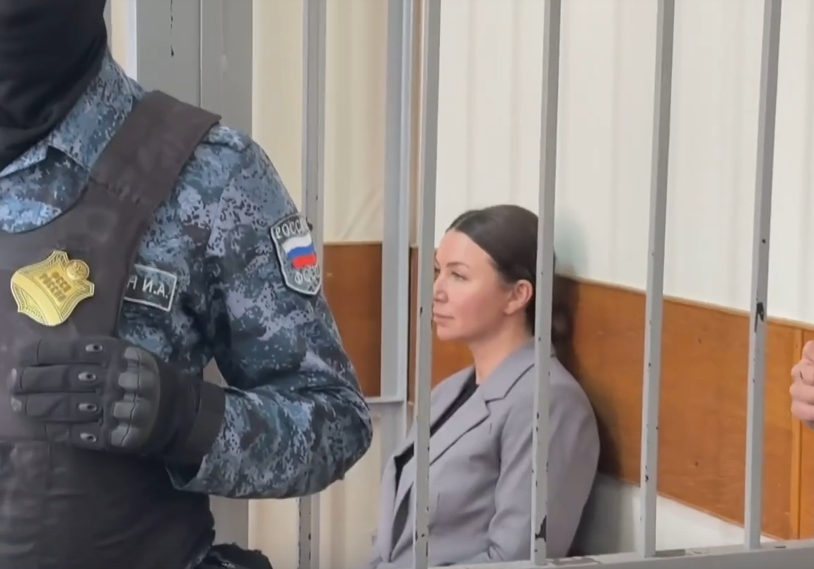 Мать — в СИЗО, отец — на СВО. С кем остались дети осужденной Блиновской?