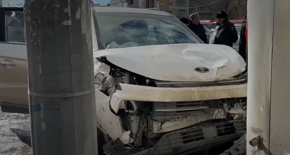 В Казани таксист сбил на пешеходе 11 человек, включая 12 летнего ребенка.