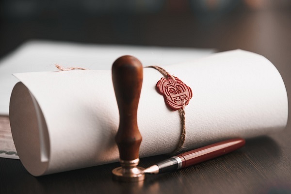 Наследодатель изменил завещание. Кто унаследует имущество, если прежнее не было отменено? Вопрос-ответ