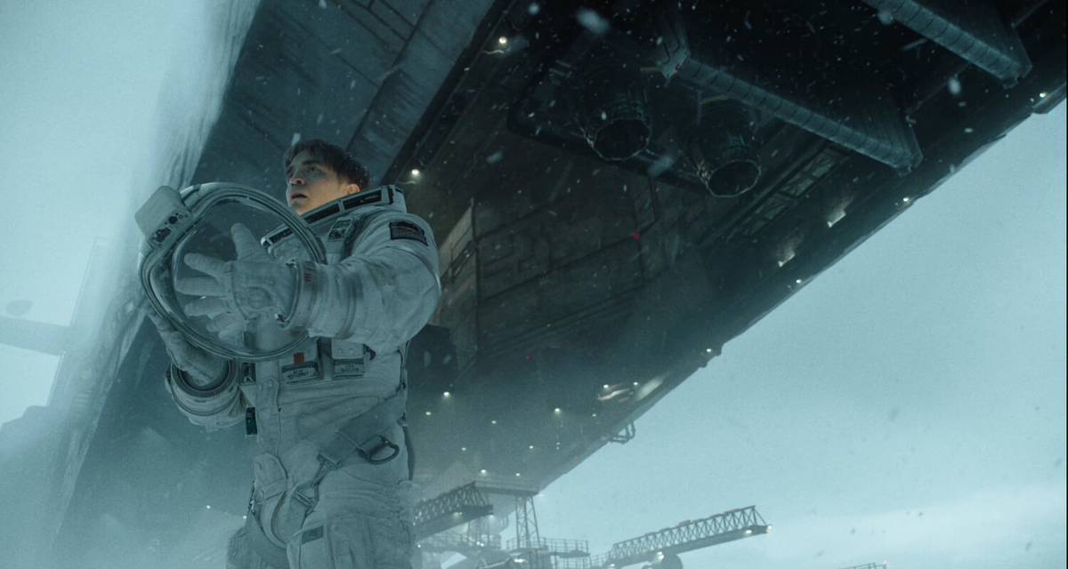 Микки 17: Космическая сатира на капитализм в стиле научной фантастики