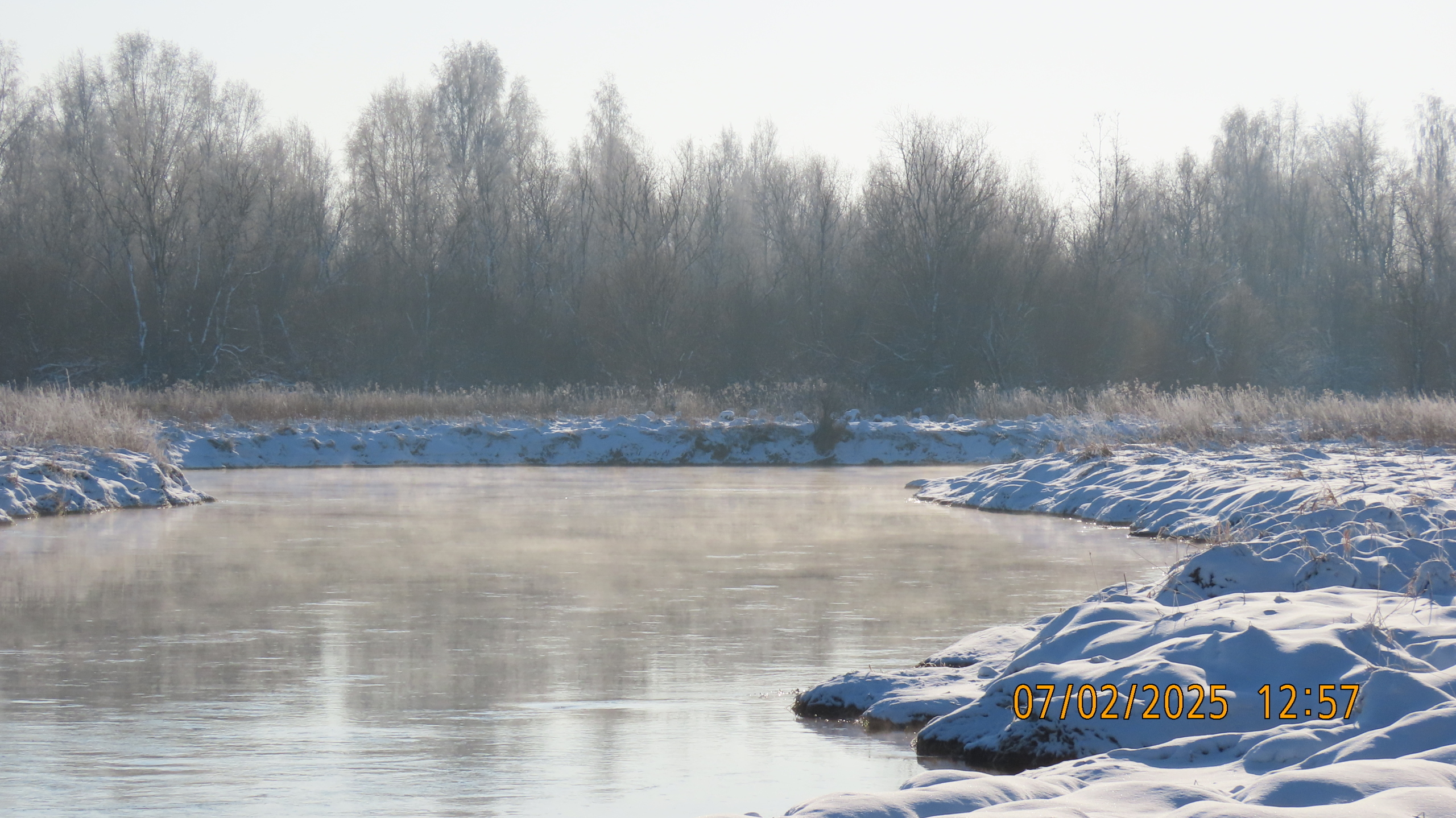 Одна бабушка сказала: "На чужой (на всякий) роток не накинешь платок". Или: Столкновение миров. /исповедь?/
