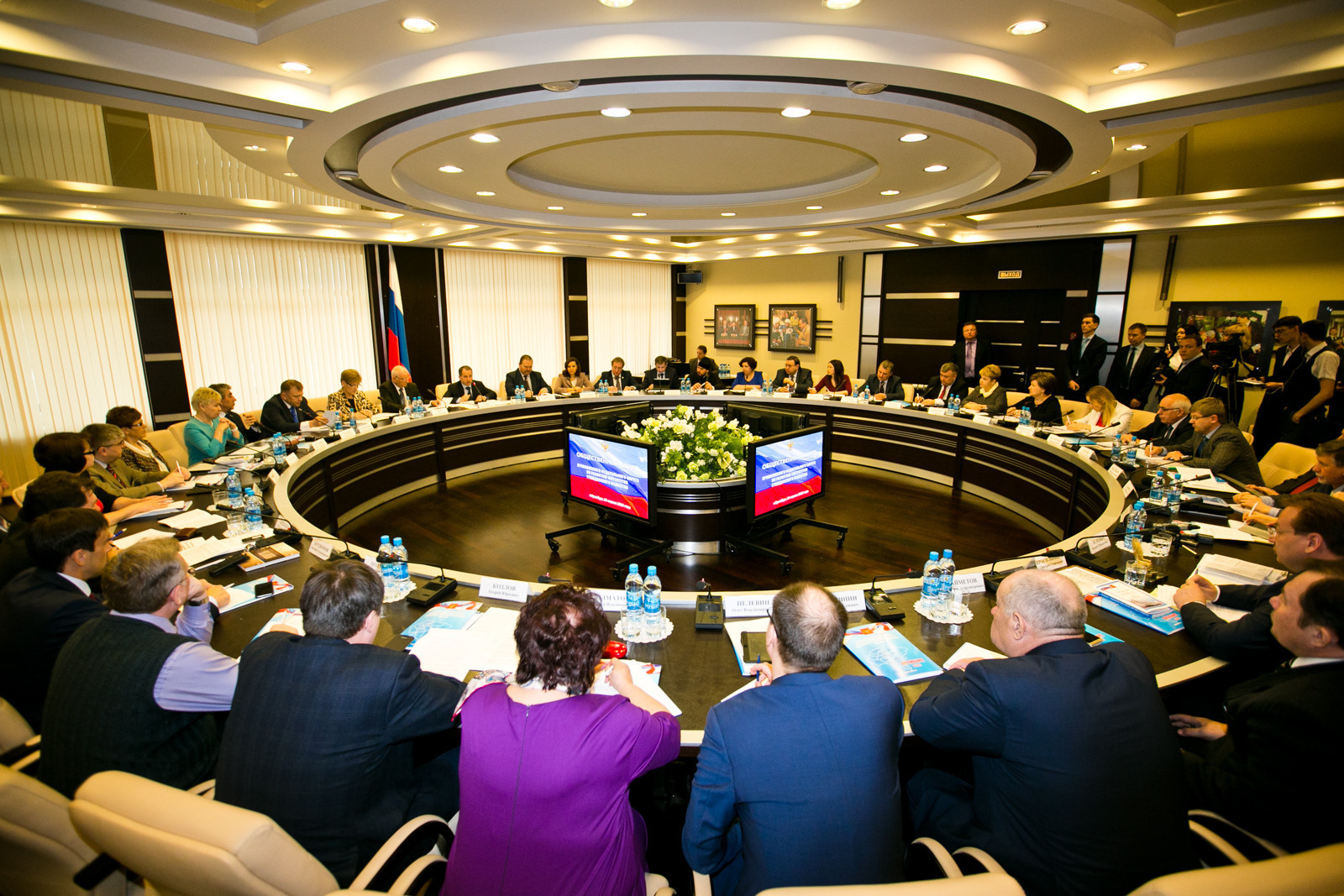 Почему я работаю на государство, а не на частную фирму?