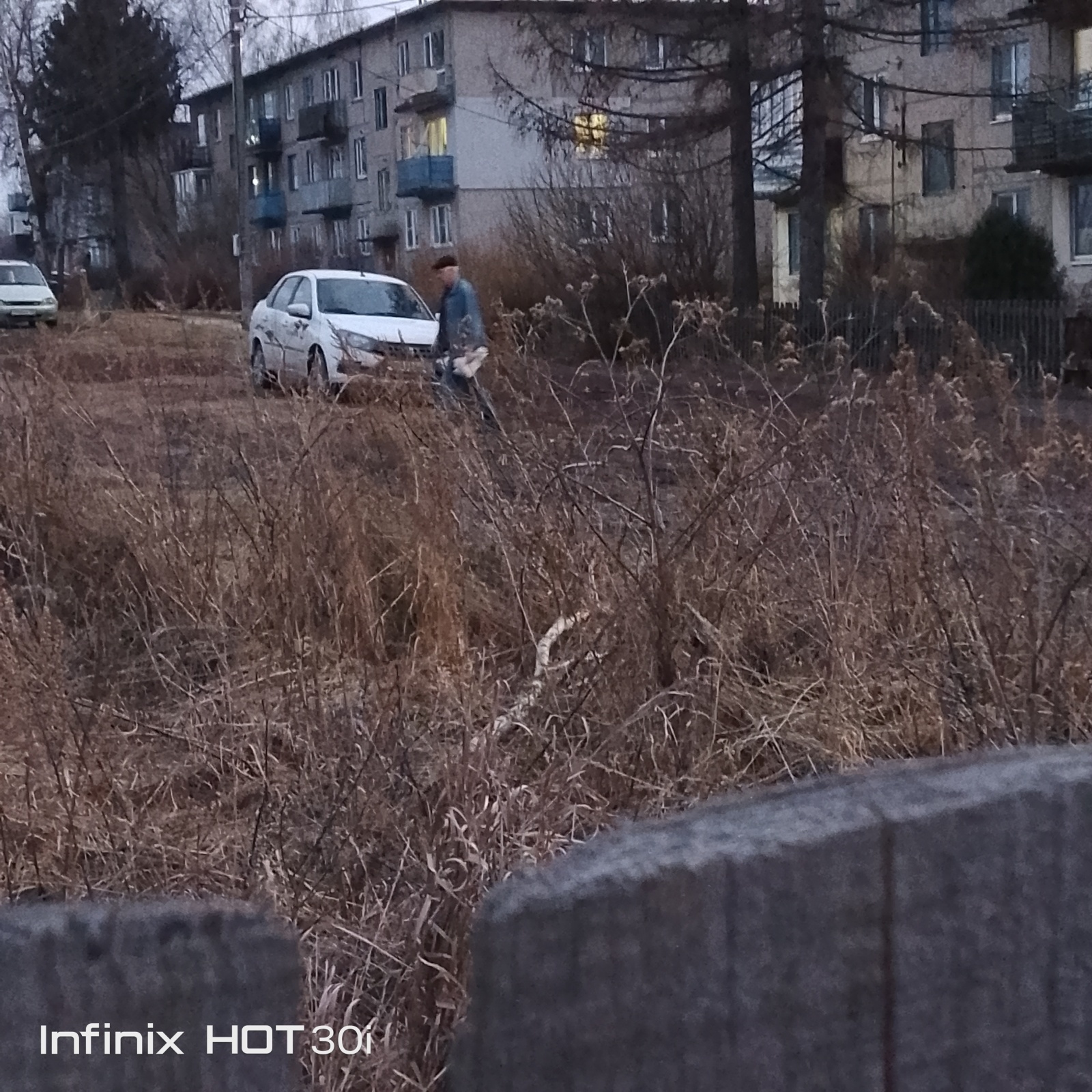 Наш маленький огородик у дома,середина марта