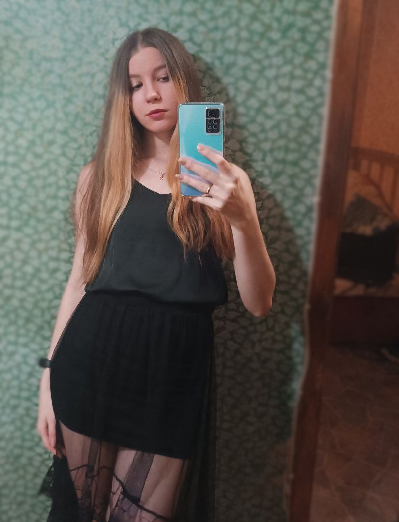 Уволилась с работы в найме, чтобы работать над своим блогом. Считаю, сколько заработала за февраль