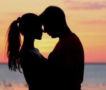 Одобрить или не одобрить? Быстрая влюблённость, чем она закончится? Браком на всю жизнь или мимолетным увлечением?