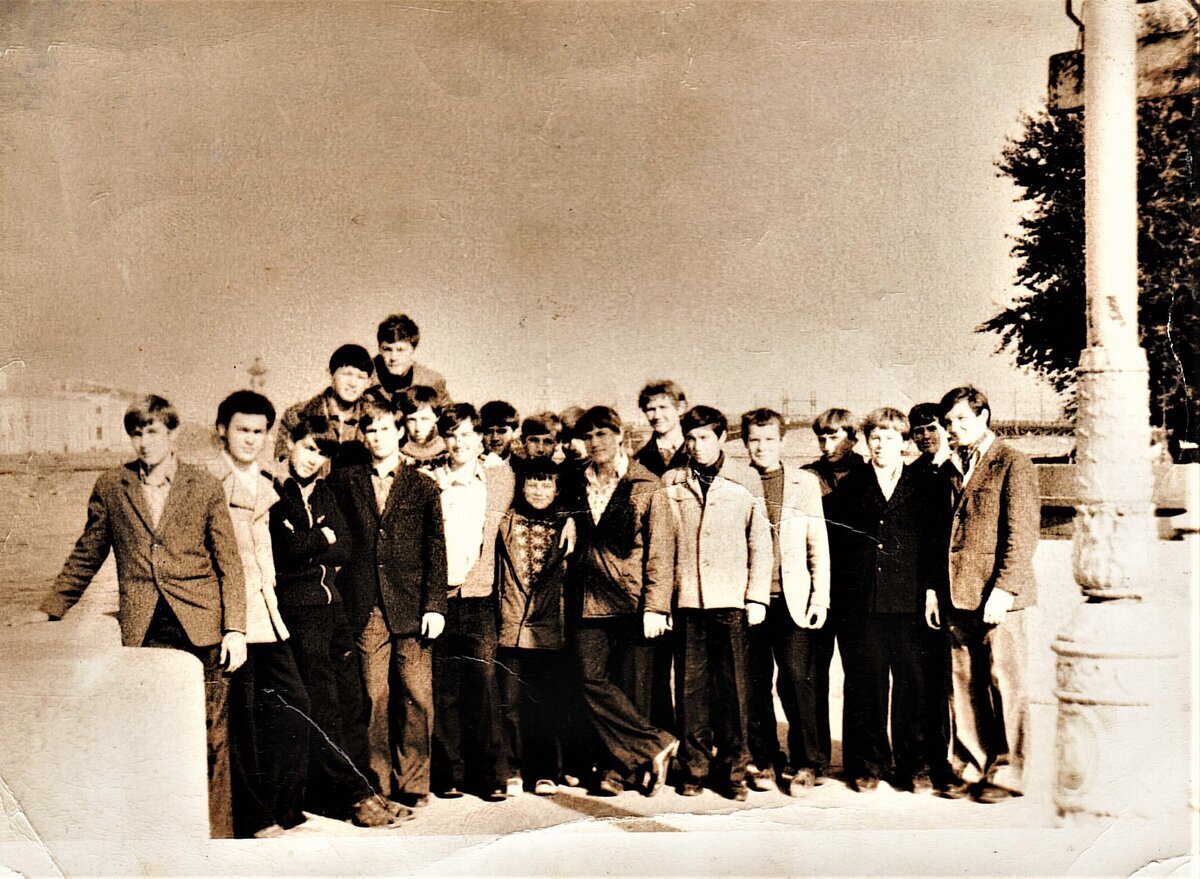 «А У НАС ВО ДВОРЕ…». (4)/ «Глупая глупость»