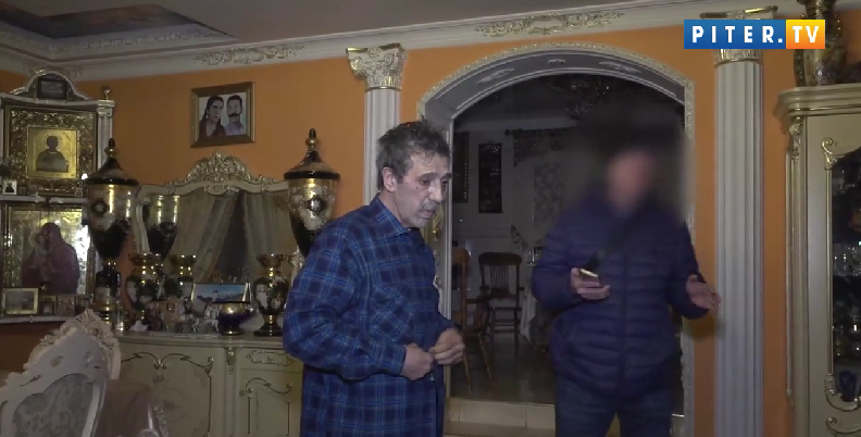 “Это всё не моё!”: шокирующие находки при обыске в доме цыганского барона