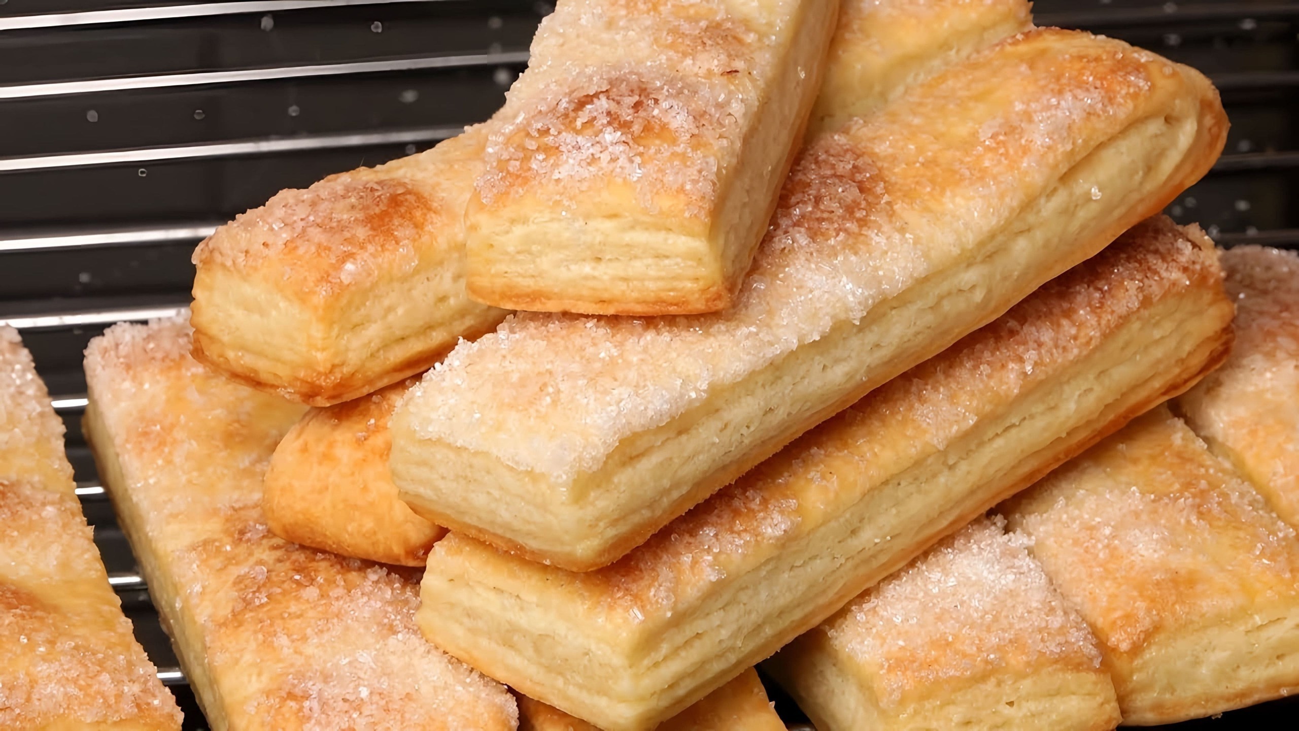 Язычки из слоеного теста с сахаром