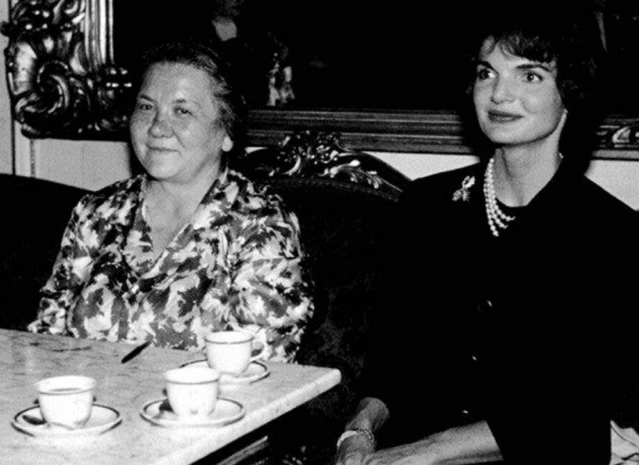 Следите за тем, во что вы одеваетесь. Это влияет на вашу карьеру, отношение того, с кем вы общаетесь и даже на судебное решение