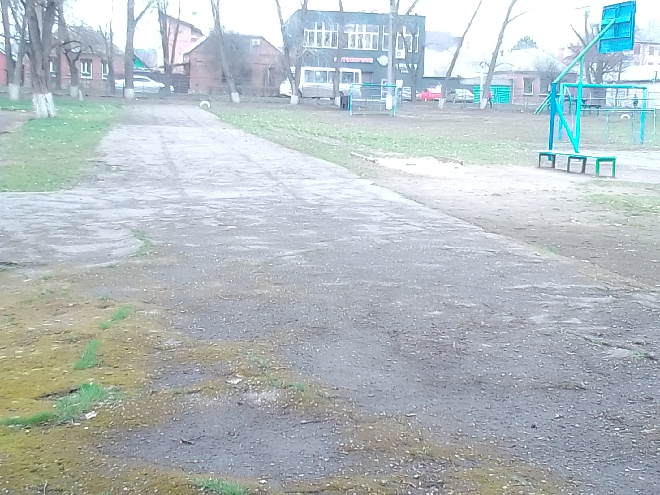 35 лет демократии в России! А есть ли изменения? На дворе 21 век, а мы все в прошлом живем.