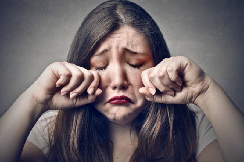 Плакать – нормально, или это проявление слабости?