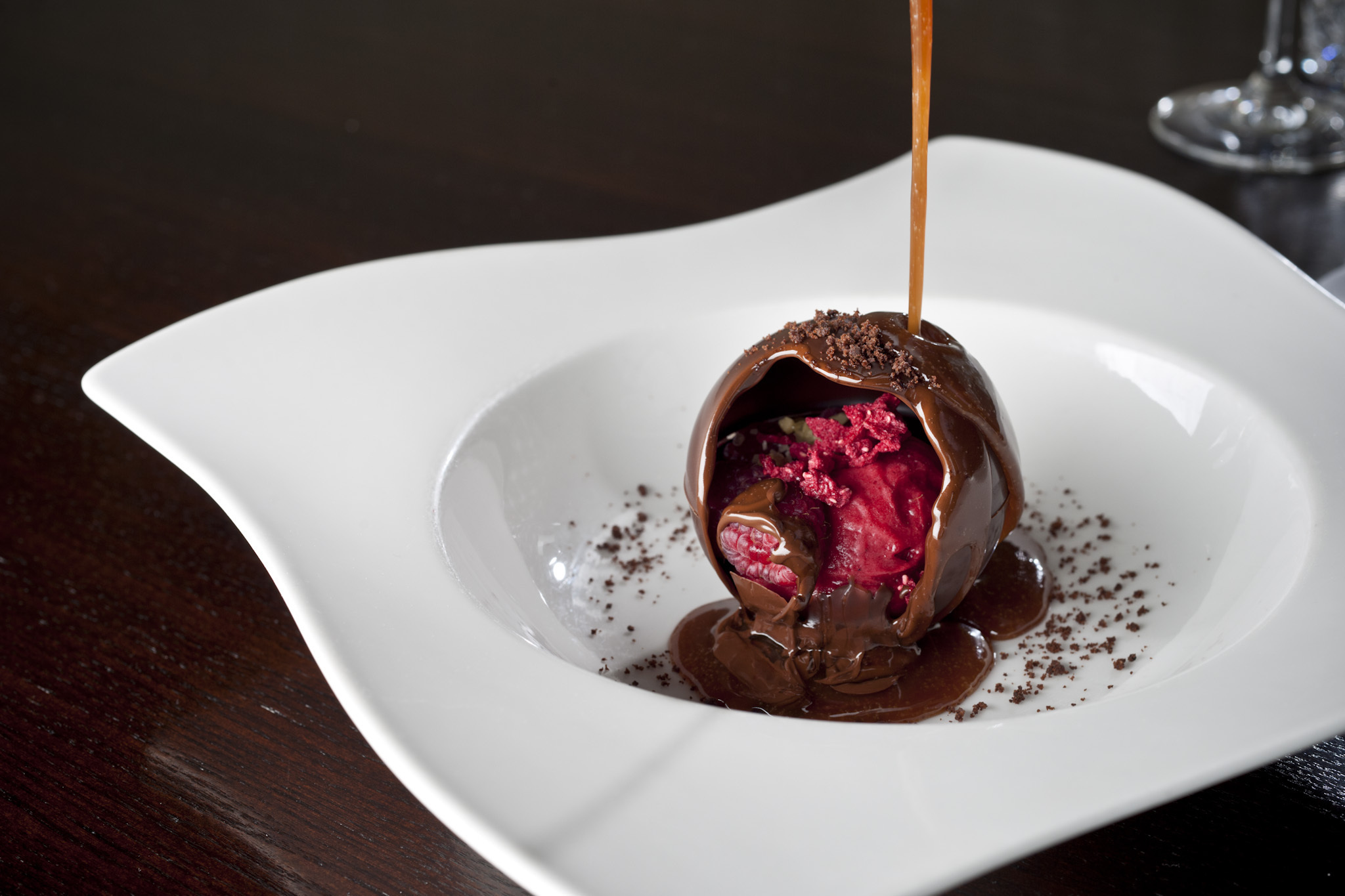 Десерт "Сфера Шок" – эффектное лакомство, которое удивит всех!