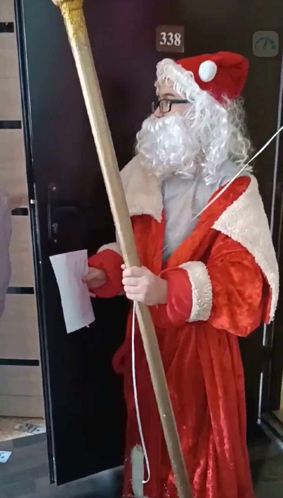 Случай из жизни: как я и мои родные смогли удивить юбиляра костюмами, стихами и песнями