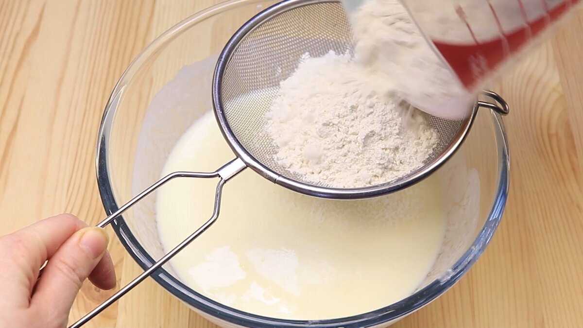 Все дело а правильном тесте: показываю, как делаю быстрые и пышные оладьи без дрожжей , тесто как пух( можно есть губами)