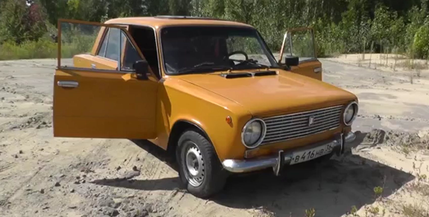 Чуть не снес полкладбища на "копейке": как впервые сел за руль автомобиля в 17 лет