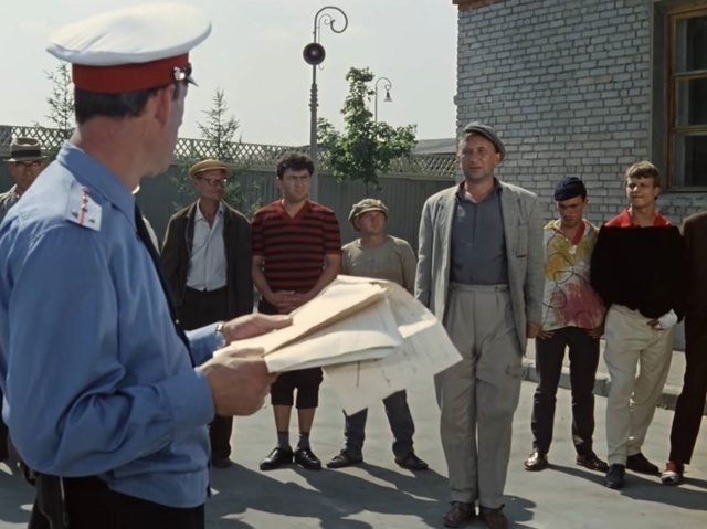 Граждане бездельники, тунеядцы и хулиганы, кто хочет работать?