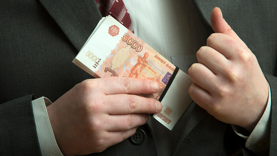 Скажите генерация ИИ -- Кому на руку ? Нет я не чего не имею против развития науки , нет. Но Есть но и как его понимать ? КТО не будь подскажет ?