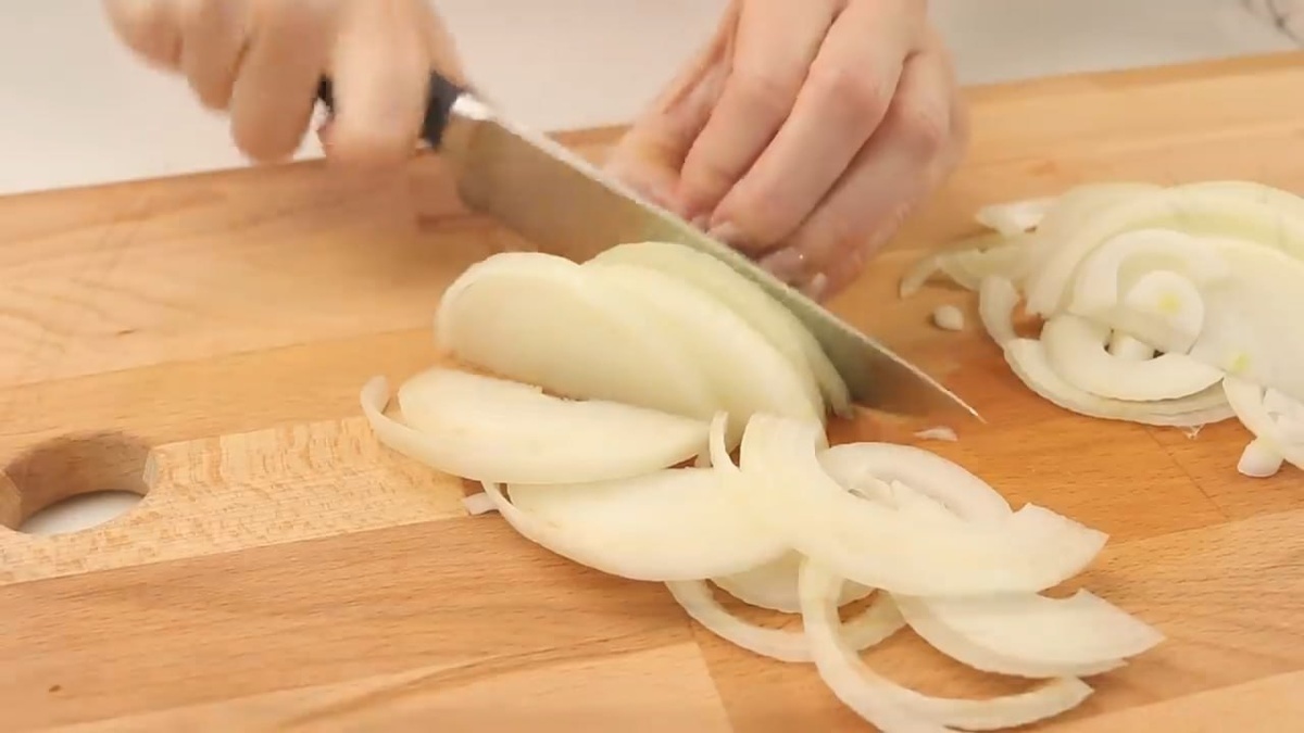 Мягкое, сочное мясо. Это коронное блюдо моей подруги и готовить не сложно.